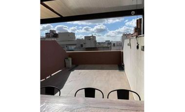 Monoambiente con terraza privada en Castelar Sur  mts de la estacion.