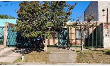 Casa en Americana 3 Ambientes  Venta- Ituzingo Norte