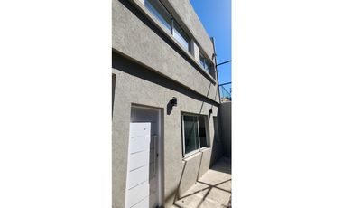 Departamento 4 Ambientes con cochera en Venta -Castelar Sur