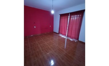 Casa 4 Ambientes con Parque en  Venta Merlo Pontevedra