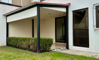 Casa con Jardín Prolongación Moderna