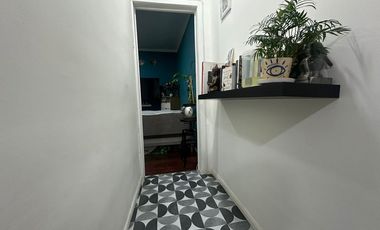 COMODO DPTO. 1 HABITACION EN 4 NIVEL AMUEBLADO Y EQUIPADO