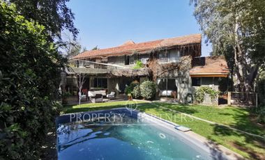 Espectacular y acogedora casa en exclusivo condominio de Los Almendros