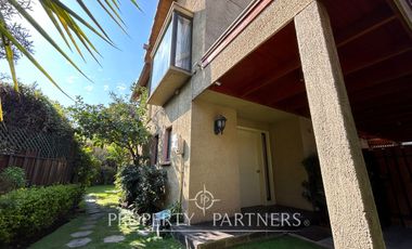 Espectacular casa en consolidado condominio cercano a Colegio San Francisco Javier