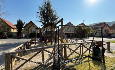 Espectacular casa en consolidado condominio cercano a Colegio San Francisco Javier