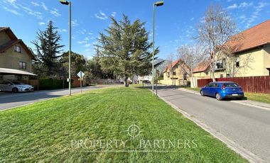 Espectacular casa en consolidado condominio cercano a Colegio San Francisco Javier