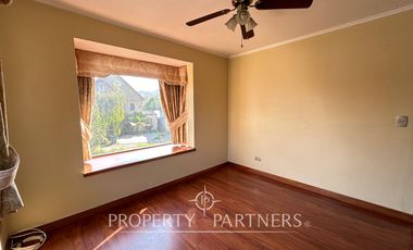 Espectacular casa en consolidado condominio cercano a Colegio San Francisco Javier