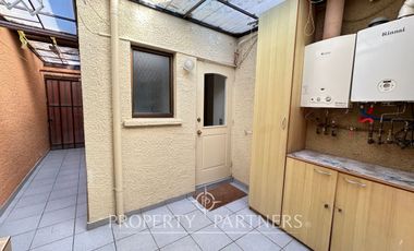 Espectacular casa en consolidado condominio cercano a Colegio San Francisco Javier