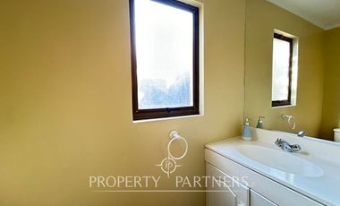 Espectacular casa en consolidado condominio cercano a Colegio San Francisco Javier