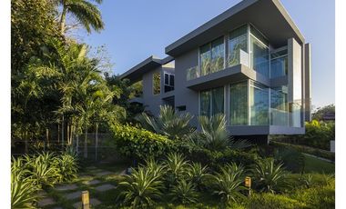 Una casa con el estilo mas moderno y lujoso que encontras en Panama!