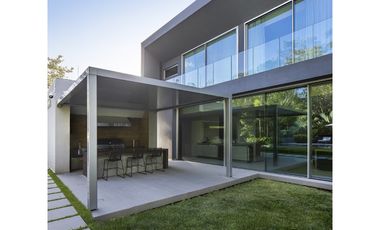 Una casa con el estilo mas moderno y lujoso que encontras en Panama!