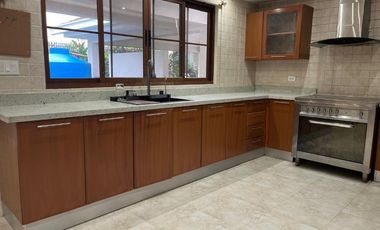 Vive en Grande: Venta de casa de Dos Niveles en Camino de Cruces