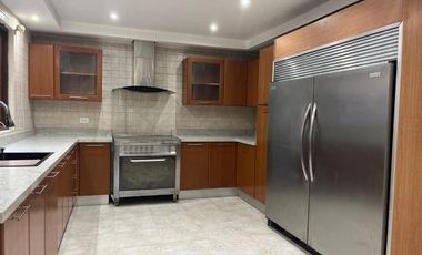 Vive en Grande: Venta de casa de Dos Niveles en Camino de Cruces