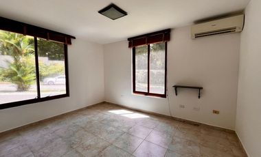 Vive en Grande: Venta de casa de Dos Niveles en Camino de Cruces