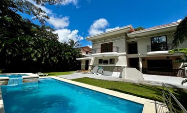 Vive en Grande: Venta de casa de Dos Niveles en Camino de Cruces
