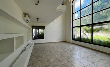Vive en Grande: Venta de casa de Dos Niveles en Camino de Cruces