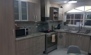 Amplia y comoda casa en residencial privado en Clayton