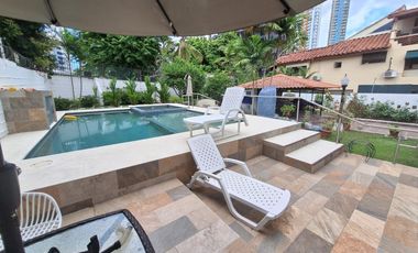 Casa en Coco del Mar/ Lote con zonificiacion R2A ( Residencial mediana densidad)
