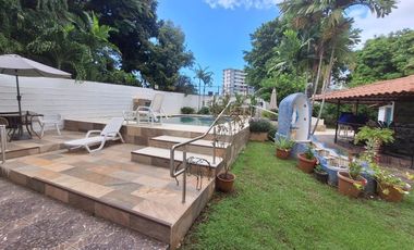 Casa en Coco del Mar/ Lote con zonificiacion R2A ( Residencial mediana densidad)