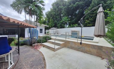 Casa en Coco del Mar/ Lote con zonificiacion R2A ( Residencial mediana densidad)