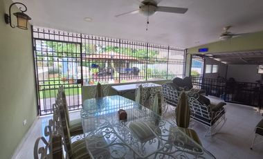 Casa en Coco del Mar/ Lote con zonificiacion R2A ( Residencial mediana densidad)