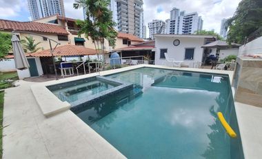 Casa en Coco del Mar/ Lote con zonificiacion R2A ( Residencial mediana densidad)