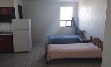 Edificio de 4 pisos, calle principal excelente ubicación