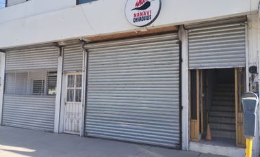 Edificio de 4 pisos, calle principal excelente ubicación