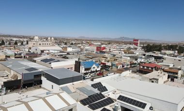 Edificio de 4 pisos, calle principal excelente ubicación