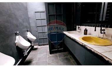 Venta DERECHO LLAVE Restaurant y Salón Eventos