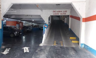 1 ½ de Av. Maipu. 100 cocheras. 2 plantas. 2000m2