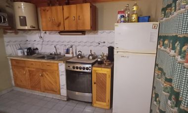 VENTA/PERMUTA: CASA 3 DORMITORIOS, 1 E/PB-  VILLA MARI MENUCO - NEUQUEN