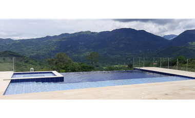 Maat Vende Casa en Condominio-Villeta 1.500m2 $1.650 Millones
