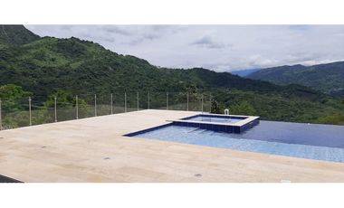 Maat Vende Casa en Condominio-Villeta 1.500m2 $1.650 Millones