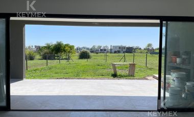 Casa Venta Pilar del Este Santa Elisa