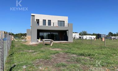 Casa Venta Pilar del Este Santa Elisa