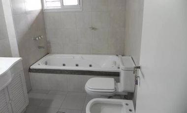 Casa en venta - 3 Dormitorios 3 Baños - 450Mts2 - Pinamar