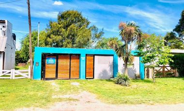 CASA DE 4 AMB EN SANTA ELENA + LOCAL
