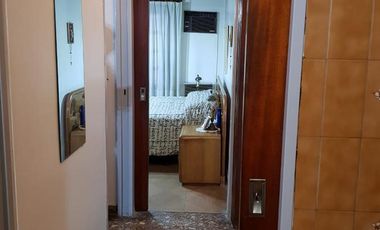 Venta de Casa 3 ambientes con fondo libre y quincho Wilde. Excelente ubicación.