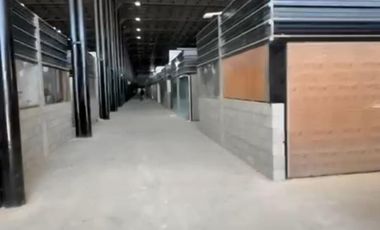 Galpón con Locales en Villa Celina