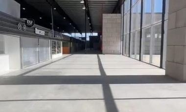 Galpón con Locales en Villa Celina