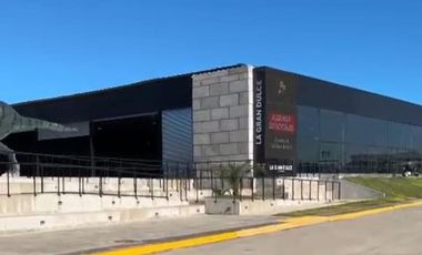 Galpón con Locales en Villa Celina