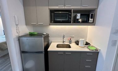 SAN TELMO. VENTA MONOAMBIENTE CON PATIO. AMOBLADO Y EQUIPADO