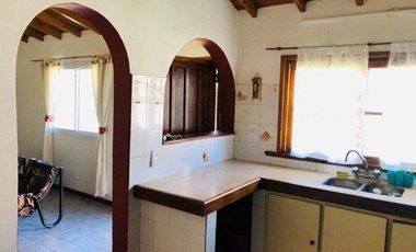 CASA EN MAR DE COBO CON DOS LOCALES