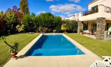 Venta casa  5 dormitorios  en el  Golf de Nordelta