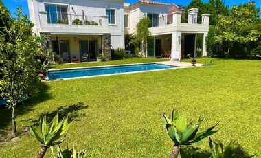 Venta casa  5 dormitorios  en el  Golf de Nordelta