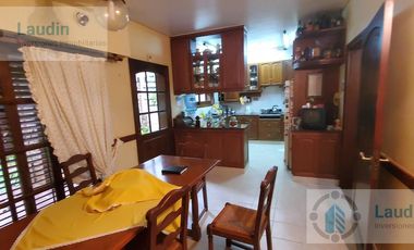 Se vende suntuosa casa - Villa Sarita Posadas
