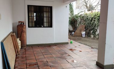CASA EN VENTA - GRANADERO BAIGORRIA