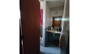 CASA EN VENTA - GRANADERO BAIGORRIA