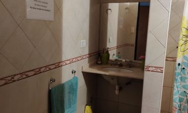 CASA EN VENTA - GRANADERO BAIGORRIA